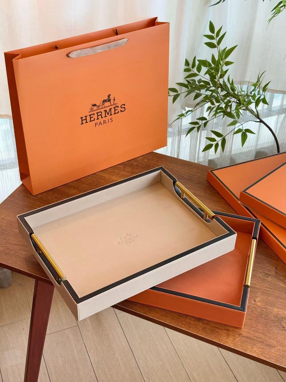 Hermes single serving tray